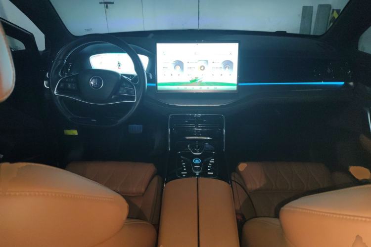 Used BYD Tang New Energy 2023 DM-i Champion Edition 112KM Prestige Model Center Console
