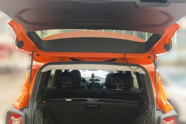 Used Jeep Renegade 2019 220T Automatic Leading Edition