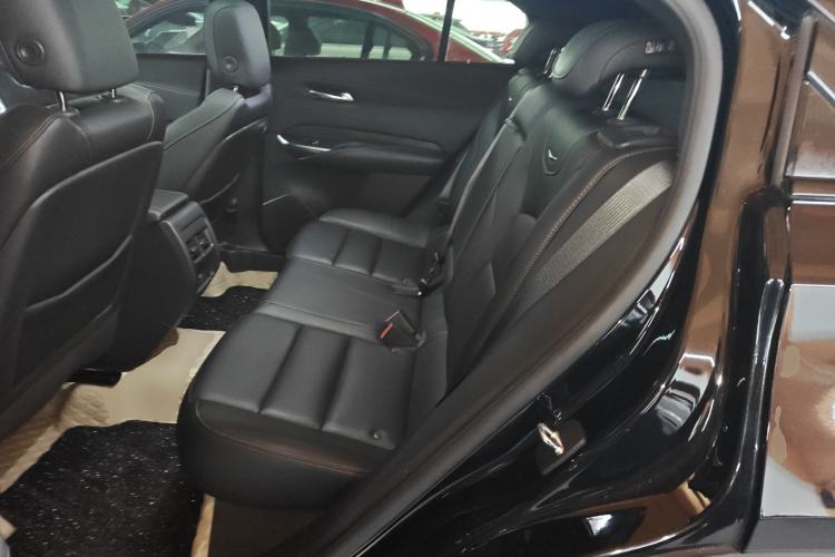 Used Cadillac XT4 2018 28T Two-Wheel Drive Luxury Sport Model
