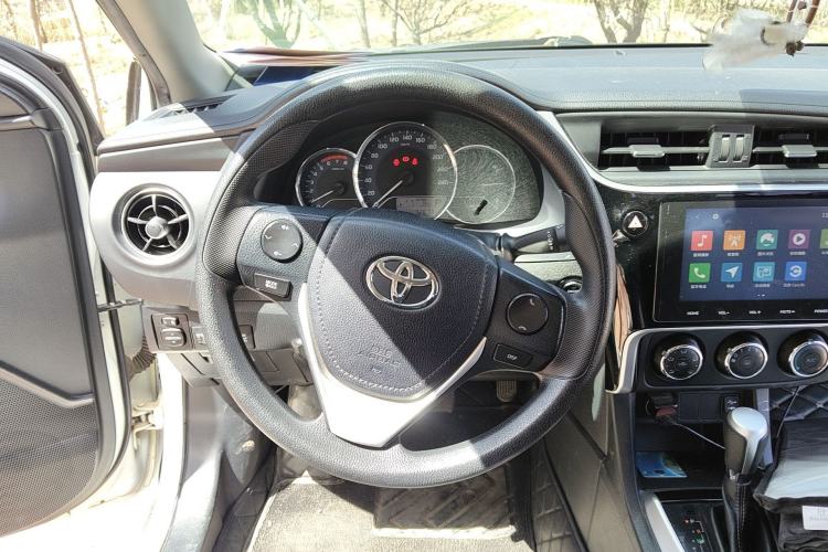 Used Toyota Levin 2017 Revised 185T CVT Elite Edition China V Standard Steering Wheel