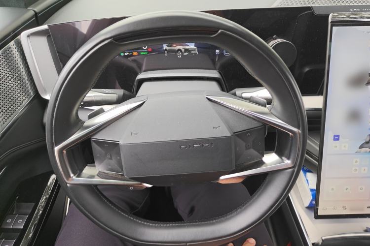 Used HiPhi Y 2023 560 km Pioneer Edition Steering Wheel
