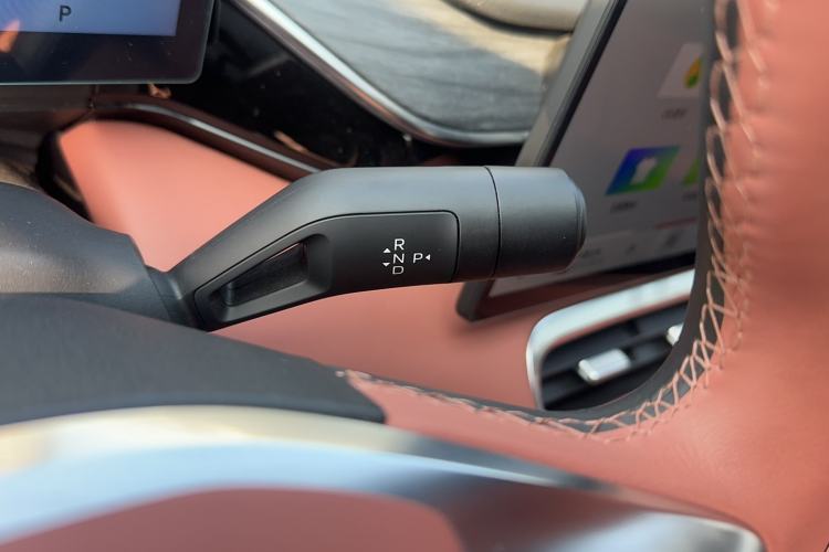 Used Geely Galaxy L6 2025 EM-i 140km Starship Edition
