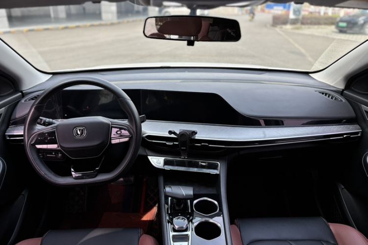 Used Changan Eado 2022 PLUS Blue Whale NE 1.4T GDI DCT Prestige Edition
