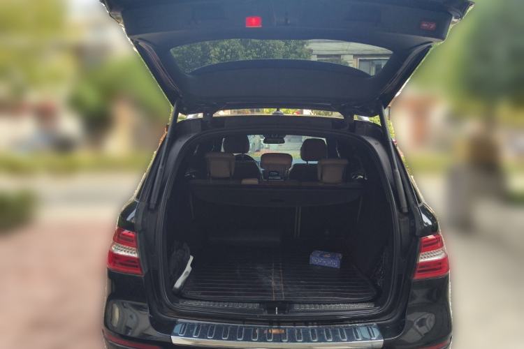 Used Mercedes-Benz M-Class 2014 ML 400 4MATIC Luxury Model