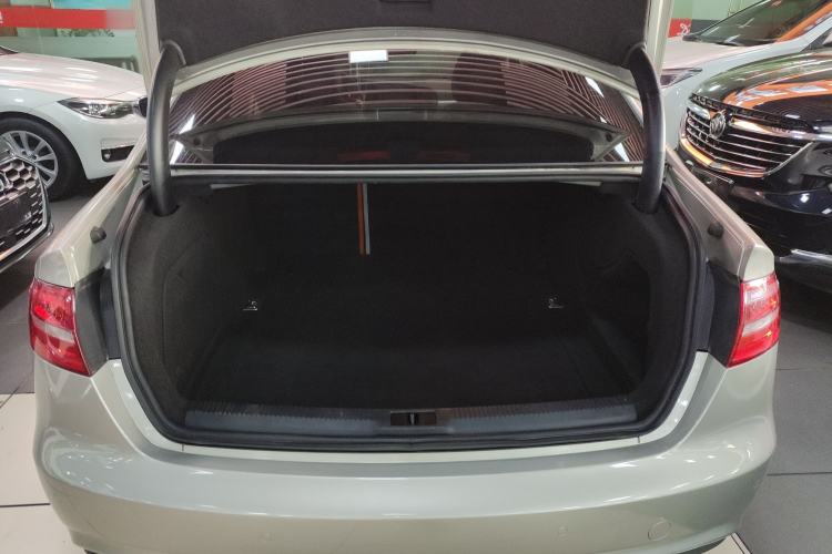 Used Audi A4L 2016 35 TFSI Automatic Standard Model Trunk