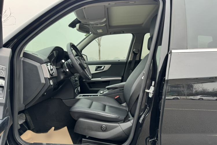 Used Mercedes-Benz GLK-Class 2013 GLK 300 4MATIC Dynamic Sunroof Model