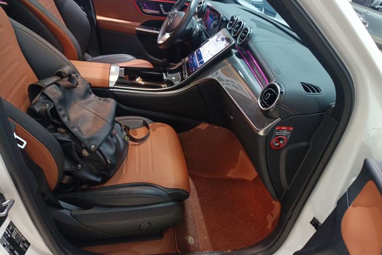 Used Mercedes-Benz GLC 2023 Facelift GLC 260 L 4MATIC Dynamic Version 5 Seats
