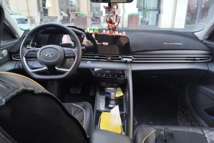 Used Hyundai Elantra 2022 1.5L CVT LUX Prestige Edition
