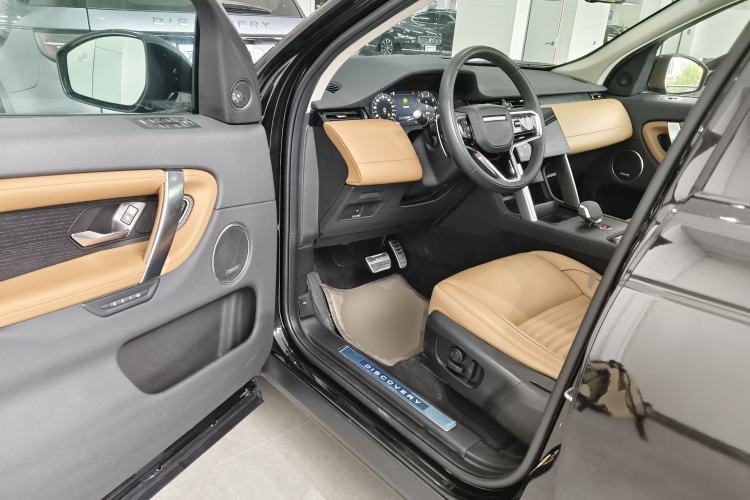 Used Land Rover Discovery Sport 2024 Luxury Custom Edition Driver Seat