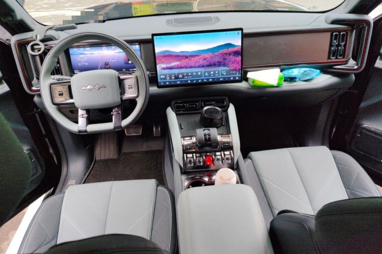 Used Formula Leopard Leopard 5 2023 Explore Edition