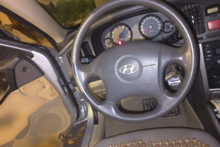 Used Hyundai Elantra 2011 1.6L Manual Comfort Version
