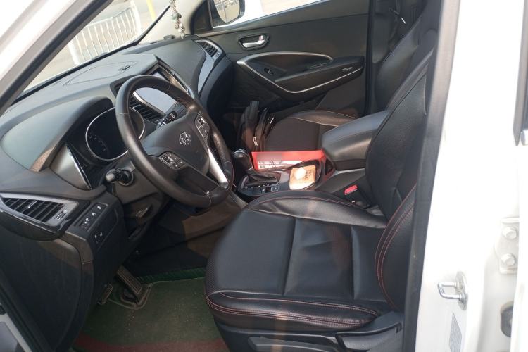 Used Hyundai Santa Fe 2013 2.4L Automatic 2WD Comfort Edition