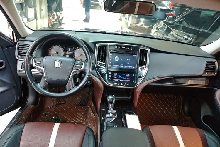 Used Toyota Crown 2017 2.0T Sport Edition
