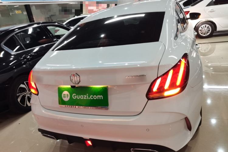 Used MG 5 2022 180 DVVT CVT Youth Luxury Edition
