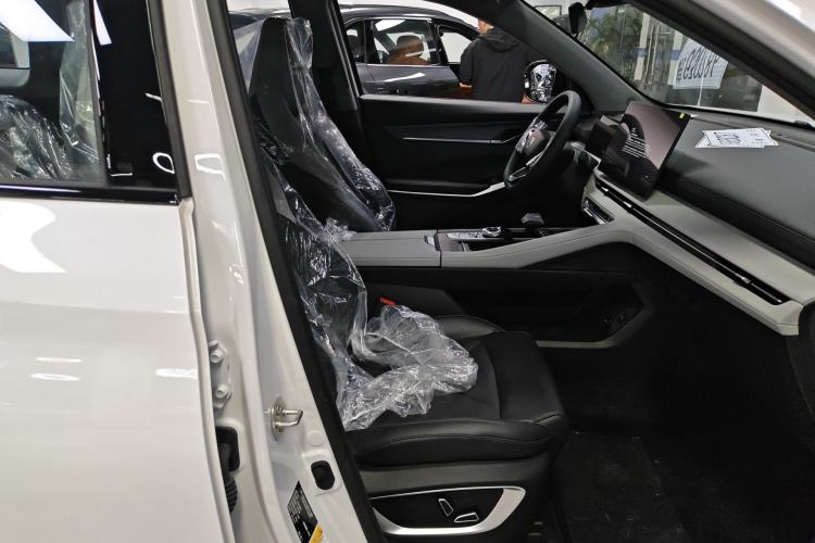 Used CHANGAN CS75 PLUS 2026 Model, Smart Champion Edition 1.5T New Blue Whale Smart Navigation Version Right Front Seat