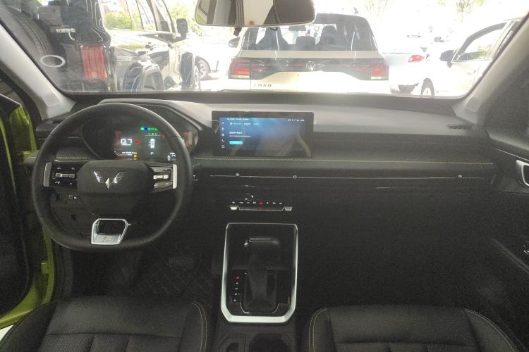 Used Wuling Alvez 2022 1.5T CVT Trendy & Cool Edition Center Console