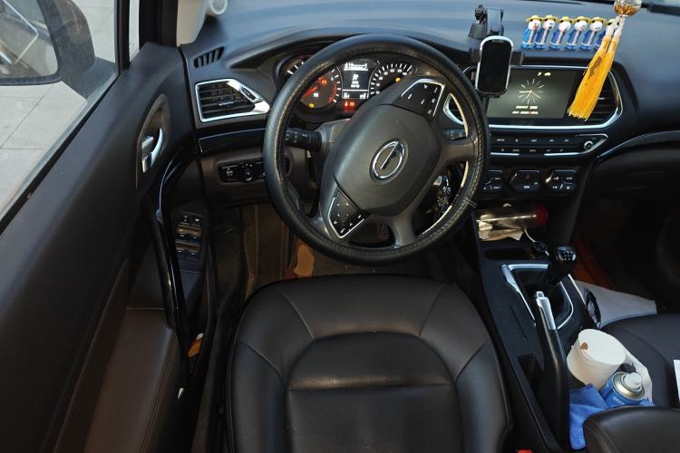 Used GAC Trumpchi GS4 2017 235T Manual Two-Wheel Drive Luxury Edition
