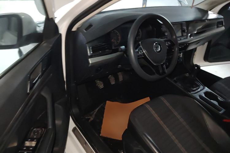 Used Volkswagen Lavida 2019 1.5L Manual Comfort Edition China VI Standard Driver Seat