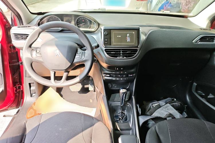 Used Peugeot 2008 2014 1.6L Automatic Fashion Edition