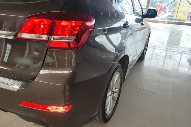 Used Haval H2 2016 Red-Label 1.5T Manual Two-Wheel Drive Luxury Model