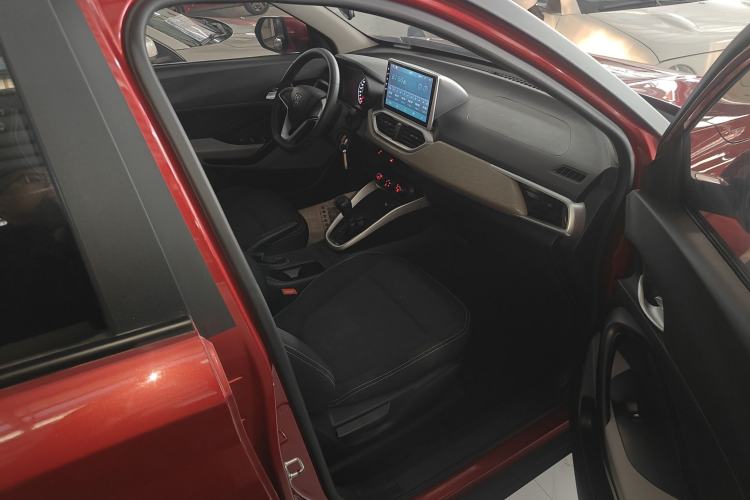 Used Baojun 510 2017 1.5L manual Comfort trim