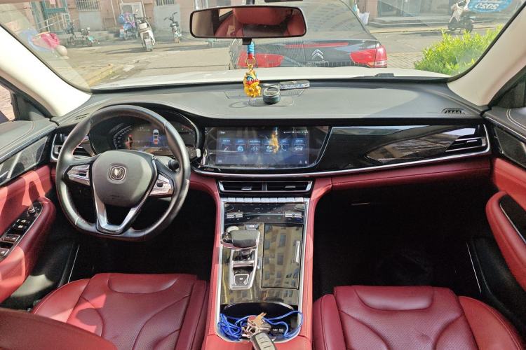 Used CHANGAN CS85 COUPE 2019 1.5T DCT Luxury Version China VI Standard Center Console