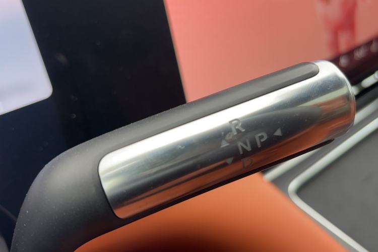 Used Hima AITO M8 2025 Extended-Range Ultra Version 53.4 kWh 5-Seater Edition Gear Lever