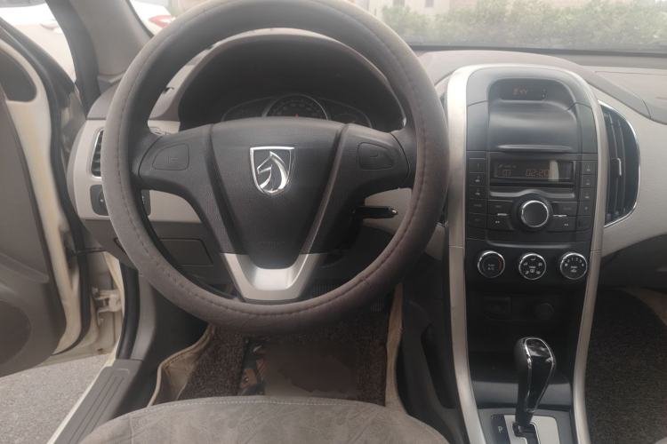 Used Baojun 630 2012 1.5L DVVT automatic comfort version