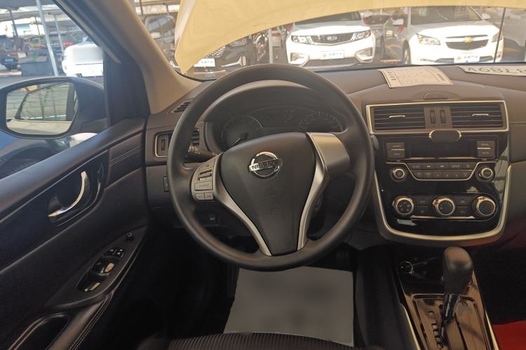 Used Nissan Tiida 2016 1.6L CVT Cool Dynamic Edition Steering Wheel