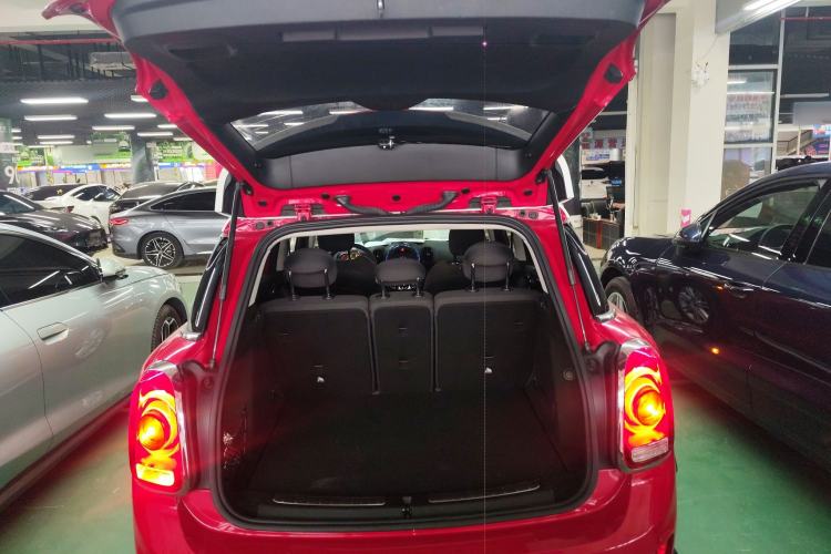 Used MINI Countryman 2018 1.5T COOPER Artist Trunk