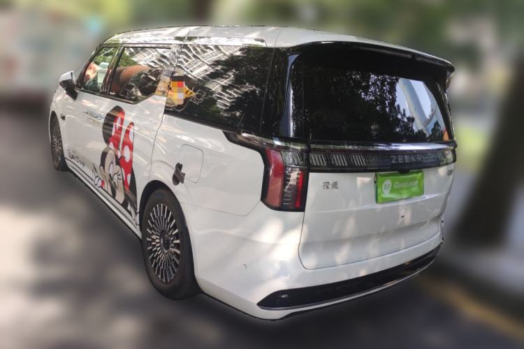 Used Zeekr 009 2024 7-Seater Walk-Through Version Four-Wheel Drive 108 kWh
