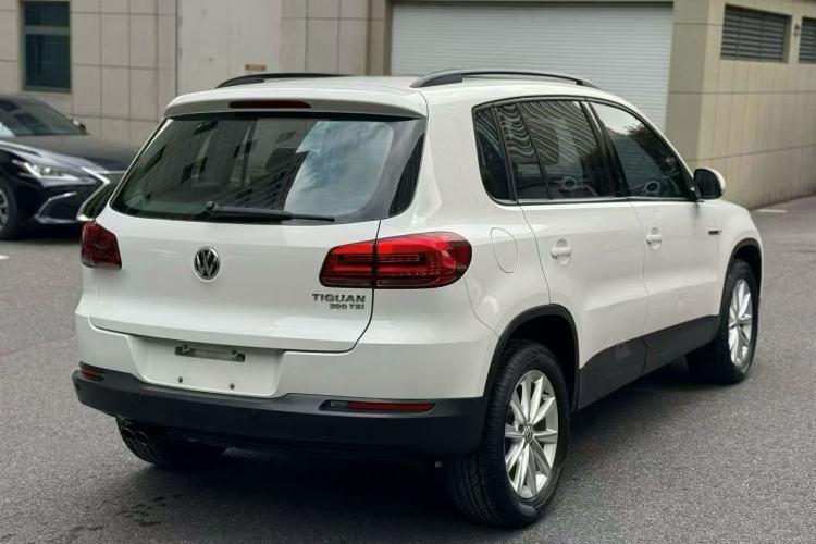 Used Volkswagen Tiguan 2016 300TSI Automatic All-Wheel Drive Fashion Vision Edition Exterior 4