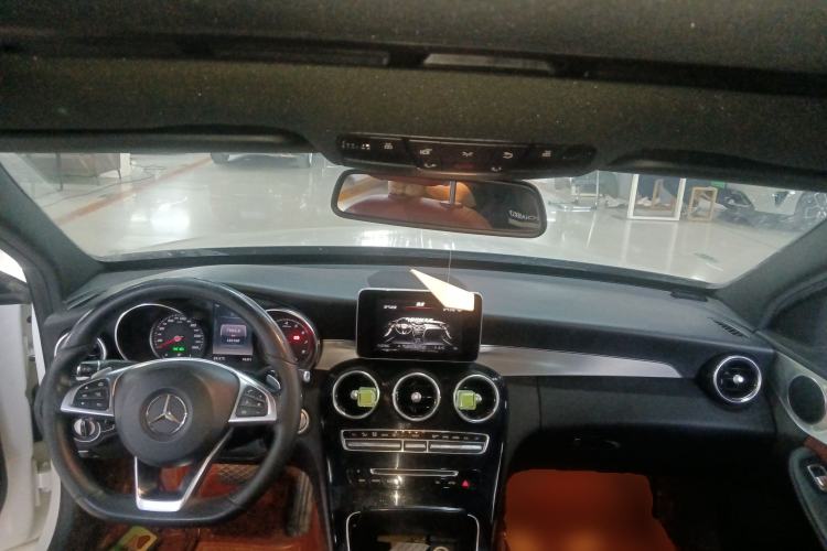 Used Mercedes-Benz C-Class 2017 Restyled C 200 Sport Edition Center Console