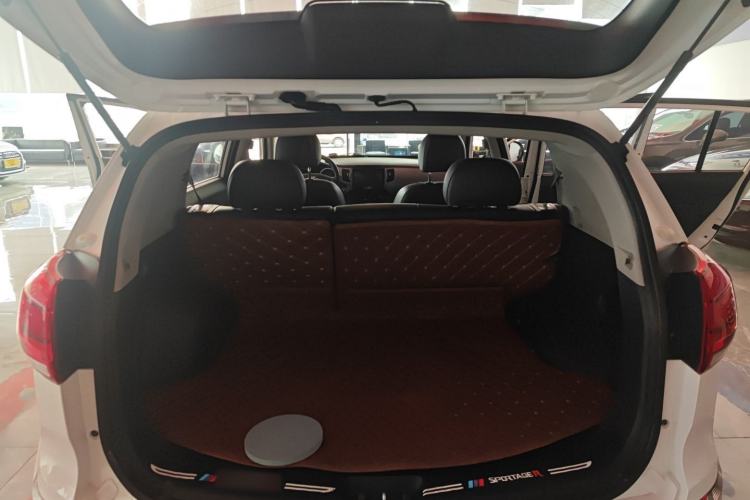 Used Kia Sportage R 2016 2.0L Automatic Two-Wheel Drive DLX Trunk