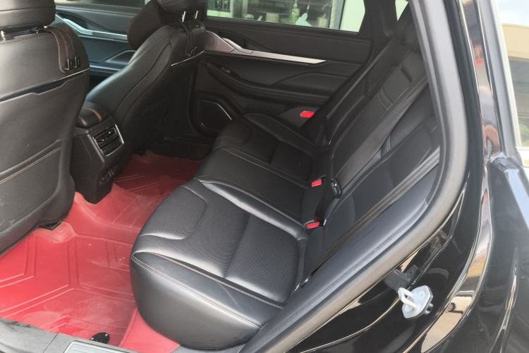 Used Lincoln Z 2022 Revised Version II iCool Deluxe Edition Left Rear Seat