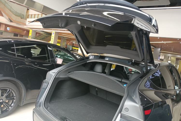 Used Tesla Model Y 2025 Rear-Wheel-Drive Version Trunk
