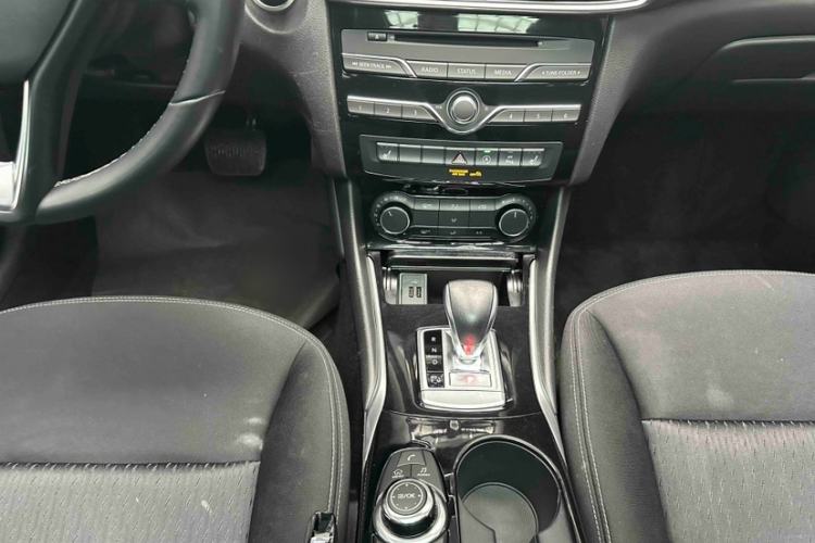 Used Infiniti QX30 2017 2.0T Four-Wheel Drive Fashion Edition
