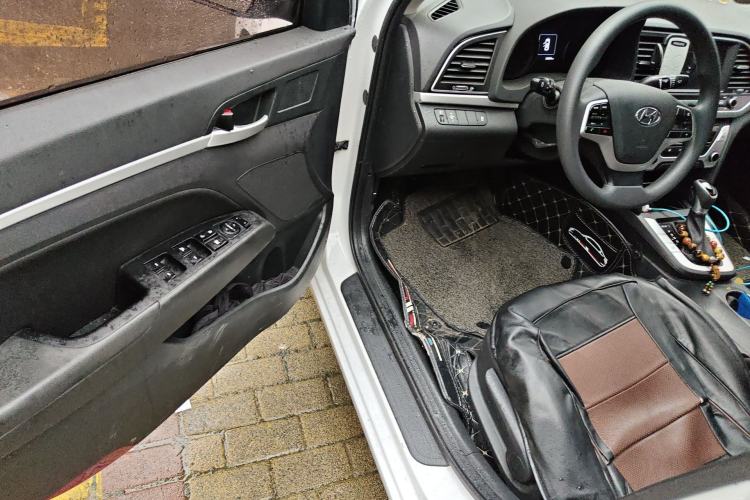 Used Hyundai Elantra (6th Generation / Lingdong) 2016 1.6L Automatic ZhiXuan – Elite Version Driver Seat