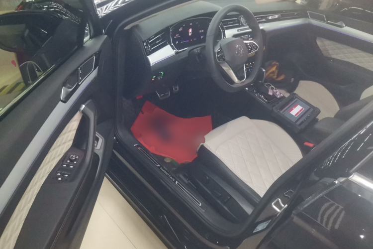 Used Volkswagen Magotan 2025 Zhongxiang Version 330TSI DSG Luxury Edition