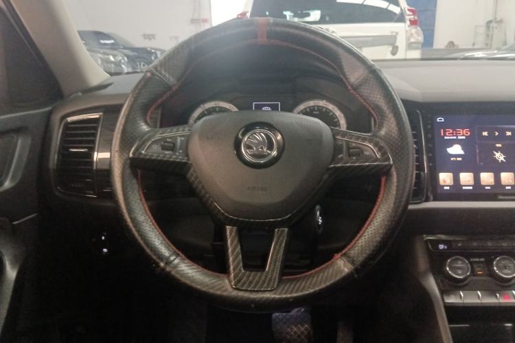 Used Skoda Kodiaq 2018 Facelifted TSI330 5-Seater Two-Wheel-Drive Luxury Enjoyment Edition
