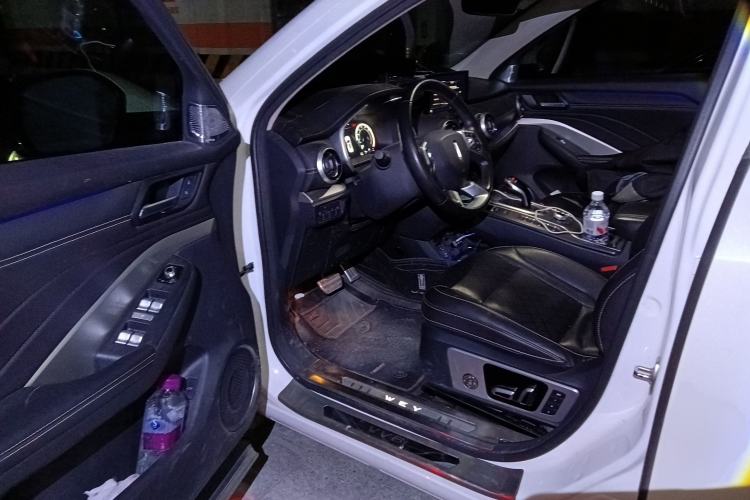 Used Wey VV6 2018 2.0T Four-Wheel Drive Flagship Version China V Standard
