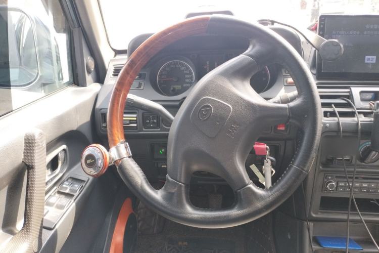 Used Leopaard Q6 2014 2.4L Four-Wheel Drive Version