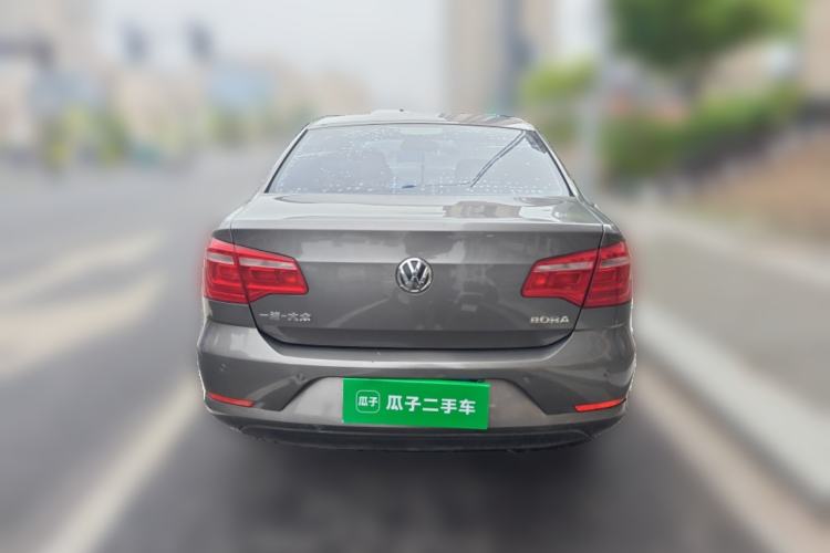 Used Volkswagen Bora 2013 1.6L Manual Fashion Edition
