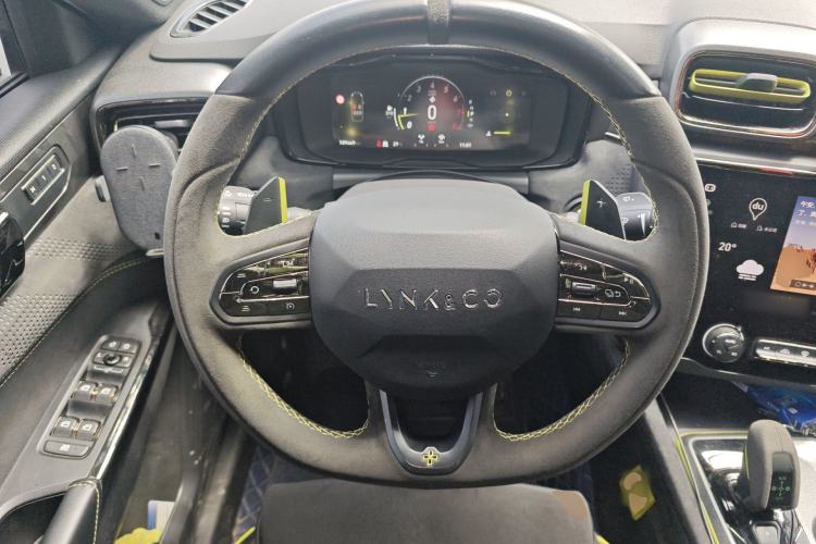 Used Lynk & Co 03 2021 03+ 2.0TD Automatic Wind-Chasing Edition Steering Wheel