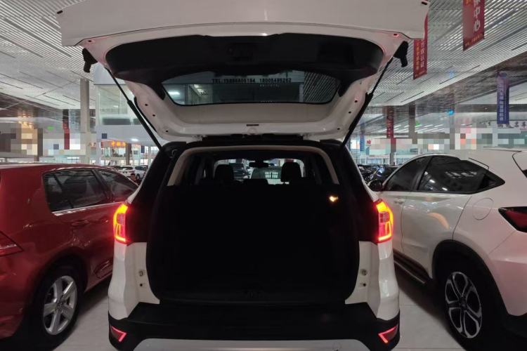 Used Ford Kuga 2017 EcoBoost 180 Two-Wheel-Drive Platinum Edition