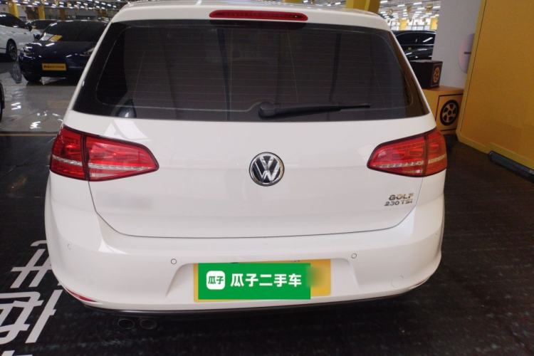 Used Volkswagen Golf 2016 230TSI Automatic Comfort Version
