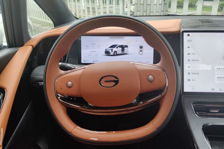 Used GAC Trumpchi Xiangwang M8 2025 Kunkun Series Max Luxury Cabin Steering Wheel