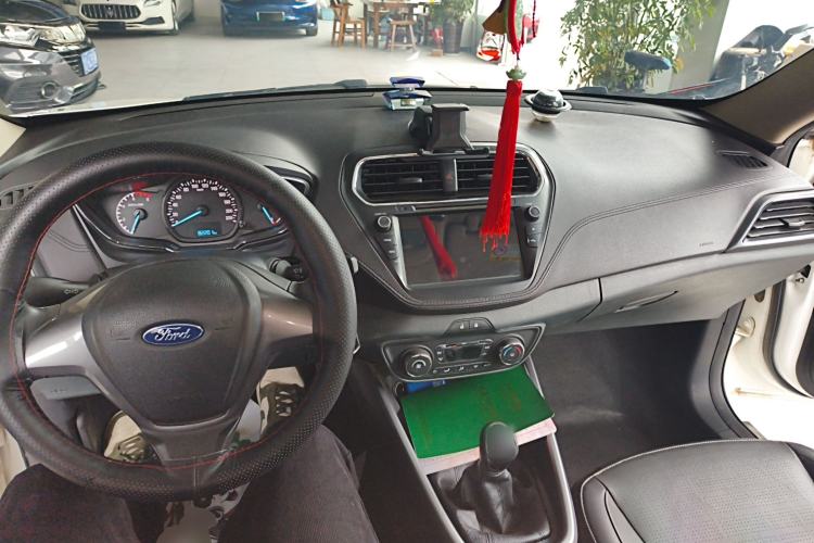 Used Ford Escort 2017 Happy Edition 1.5L Manual Fashion Model Center Console