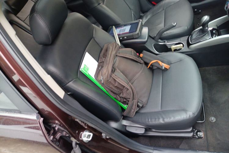 Used Kia Forte 2014 1.6L AT Premium Model
