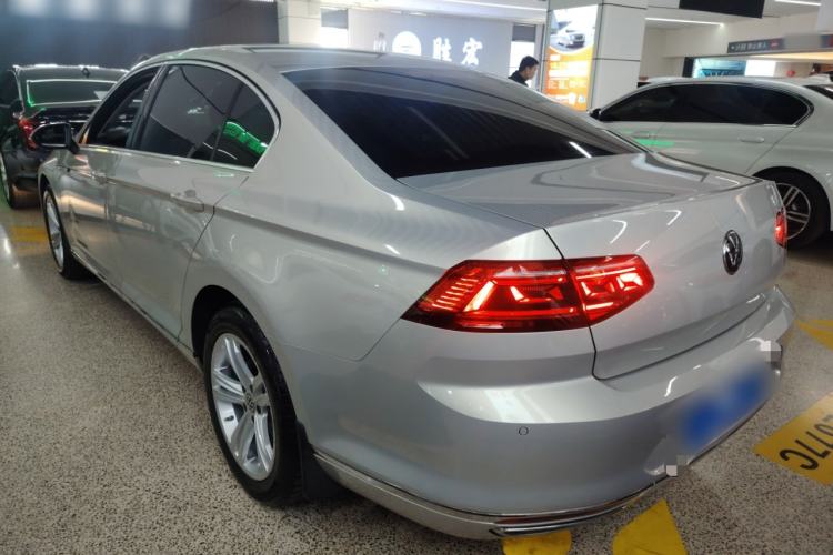 Used Volkswagen Magotan 2018 Facelift 330TSI DSG Luxury Model